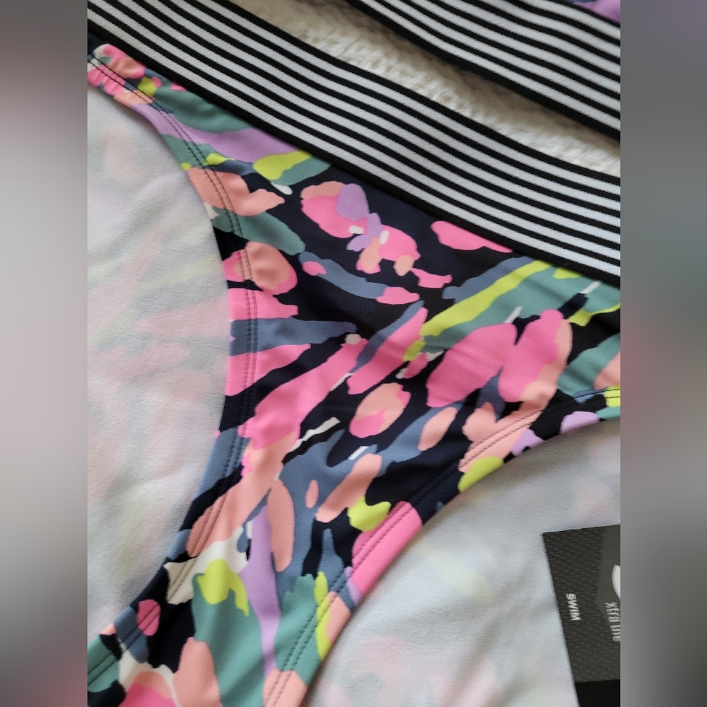 NWT two piece swimsuit - Picture 8 of 9